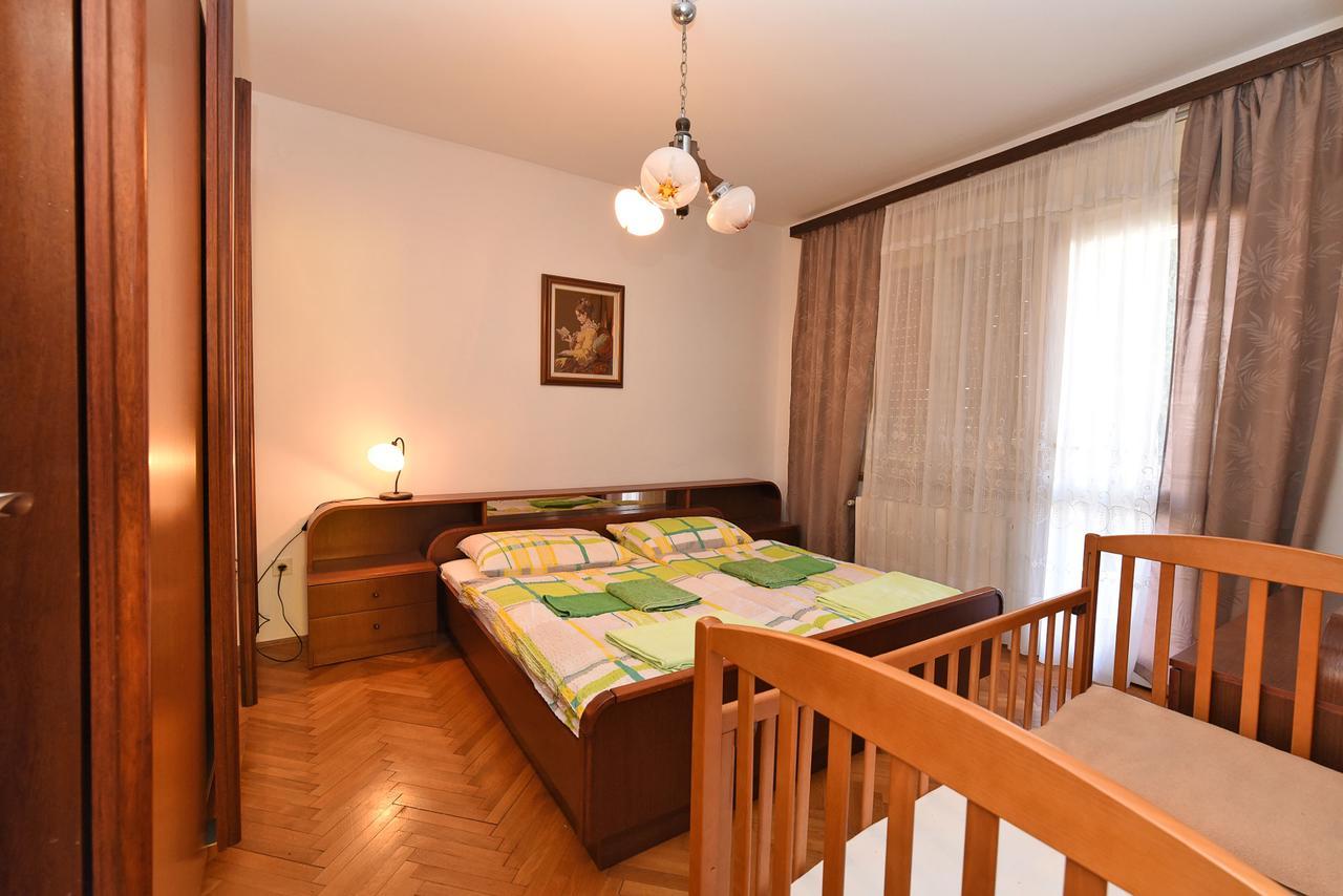 Apartments Josip 74 Pula Exterior photo