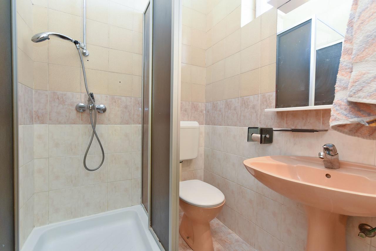 Apartments Josip 74 Pula Exterior photo