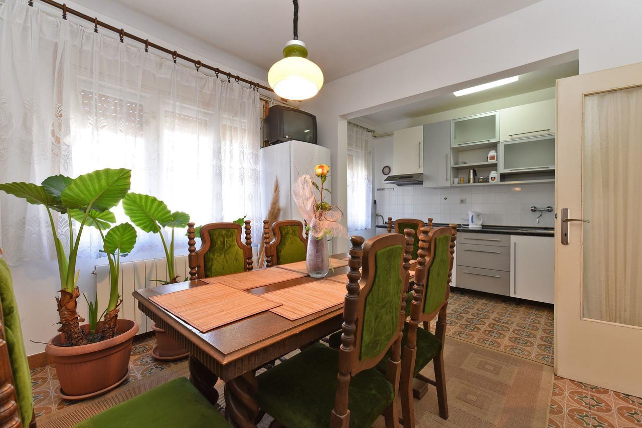 Apartments Josip 74 Pula Exterior photo