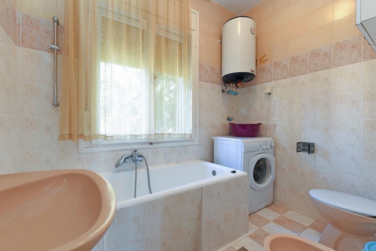 Apartments Josip 74 Pula Exterior photo